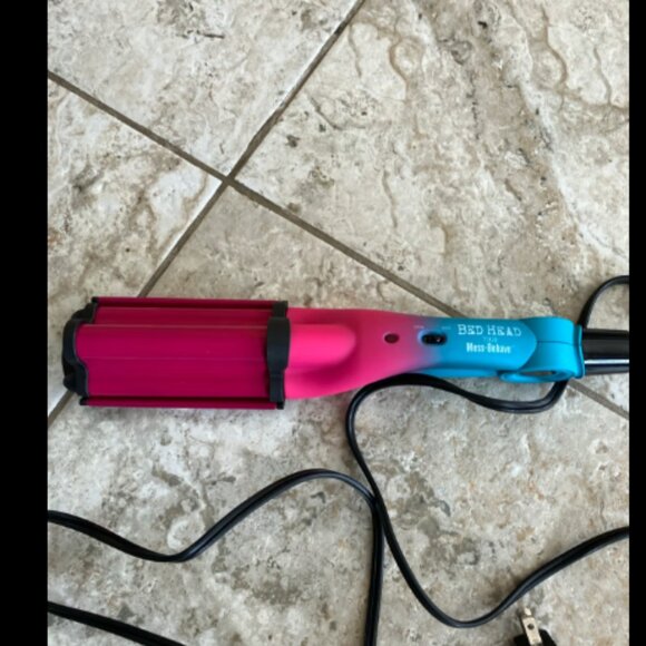 Bed Head by TIGI Mess-Behave Hot Tool - Picture 1 of 4